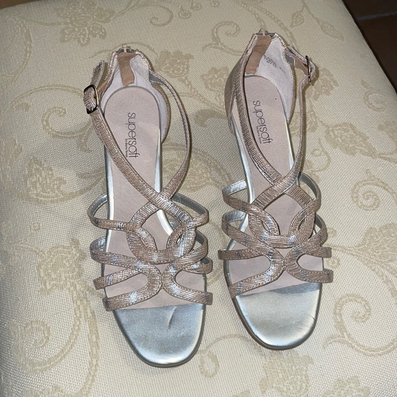Diana Ferrari Shoes - ✨HOST PICK✨ Silver and Nude/Tan Snakeskin Print Wedge Heels